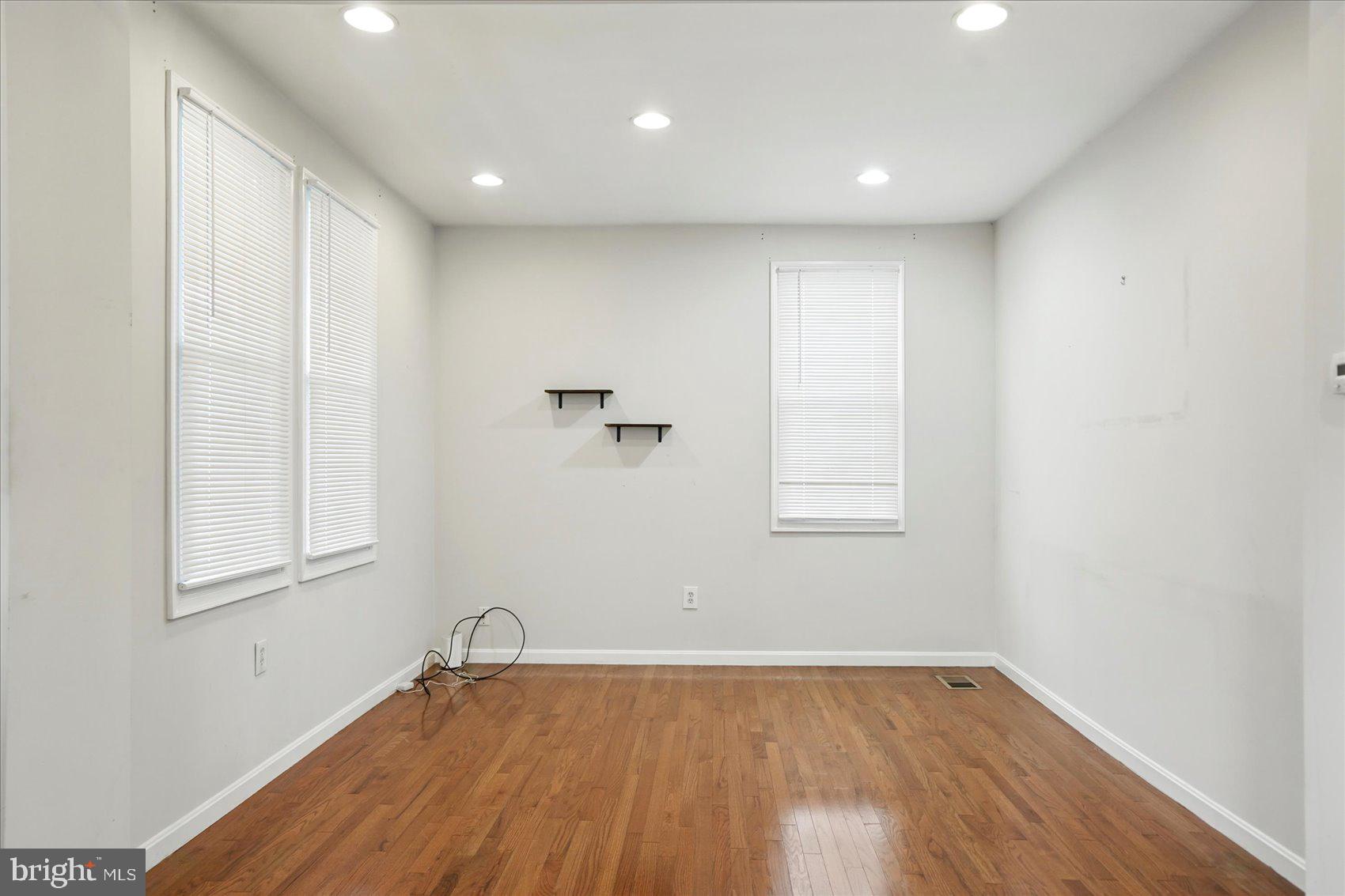 HOWARD PARK - Residential