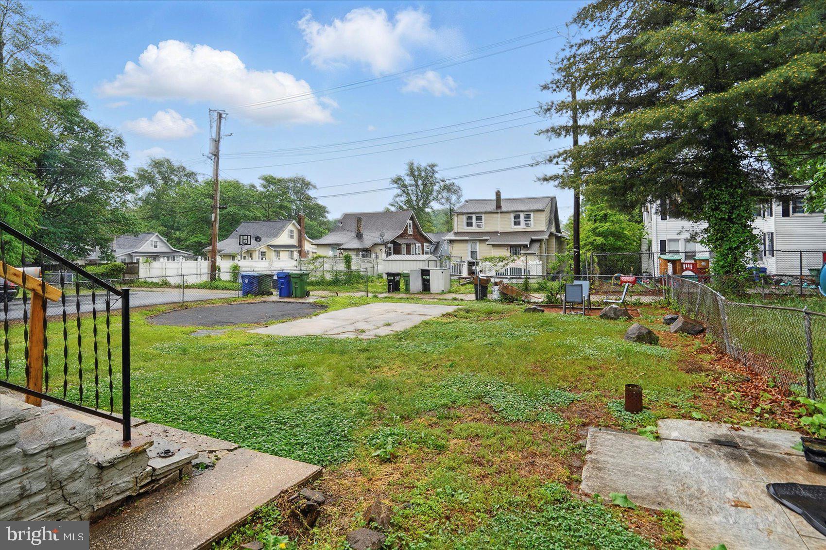 HOWARD PARK - Residential