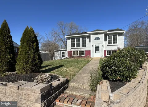 9102 Amherst Court, Manassas, VA MLS: VAPW2090204