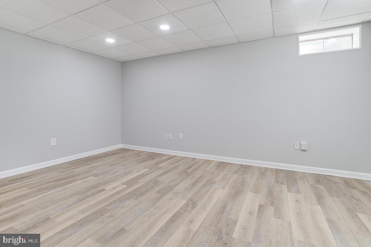 STRATFORD SQUARE - Residential