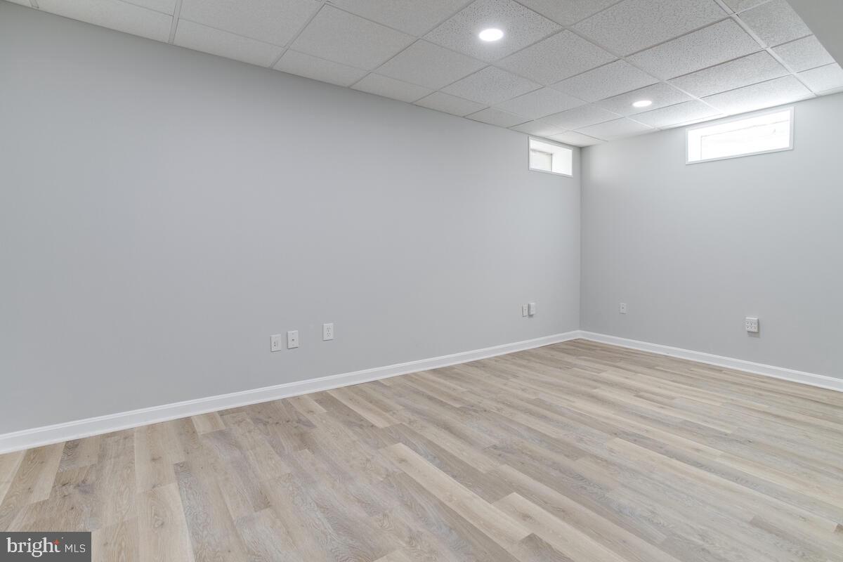 STRATFORD SQUARE - Residential