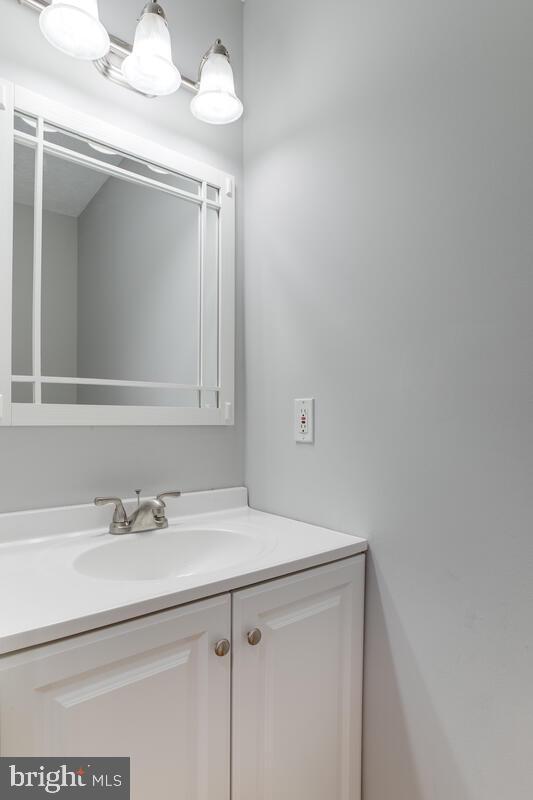 STRATFORD SQUARE - Residential