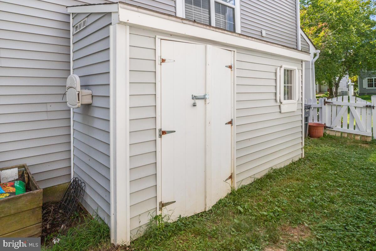 STRATFORD SQUARE - Residential