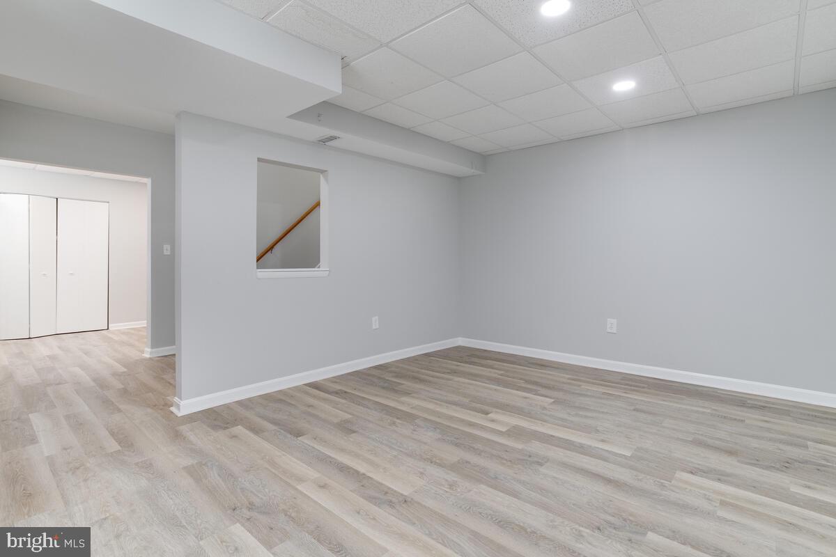 STRATFORD SQUARE - Residential