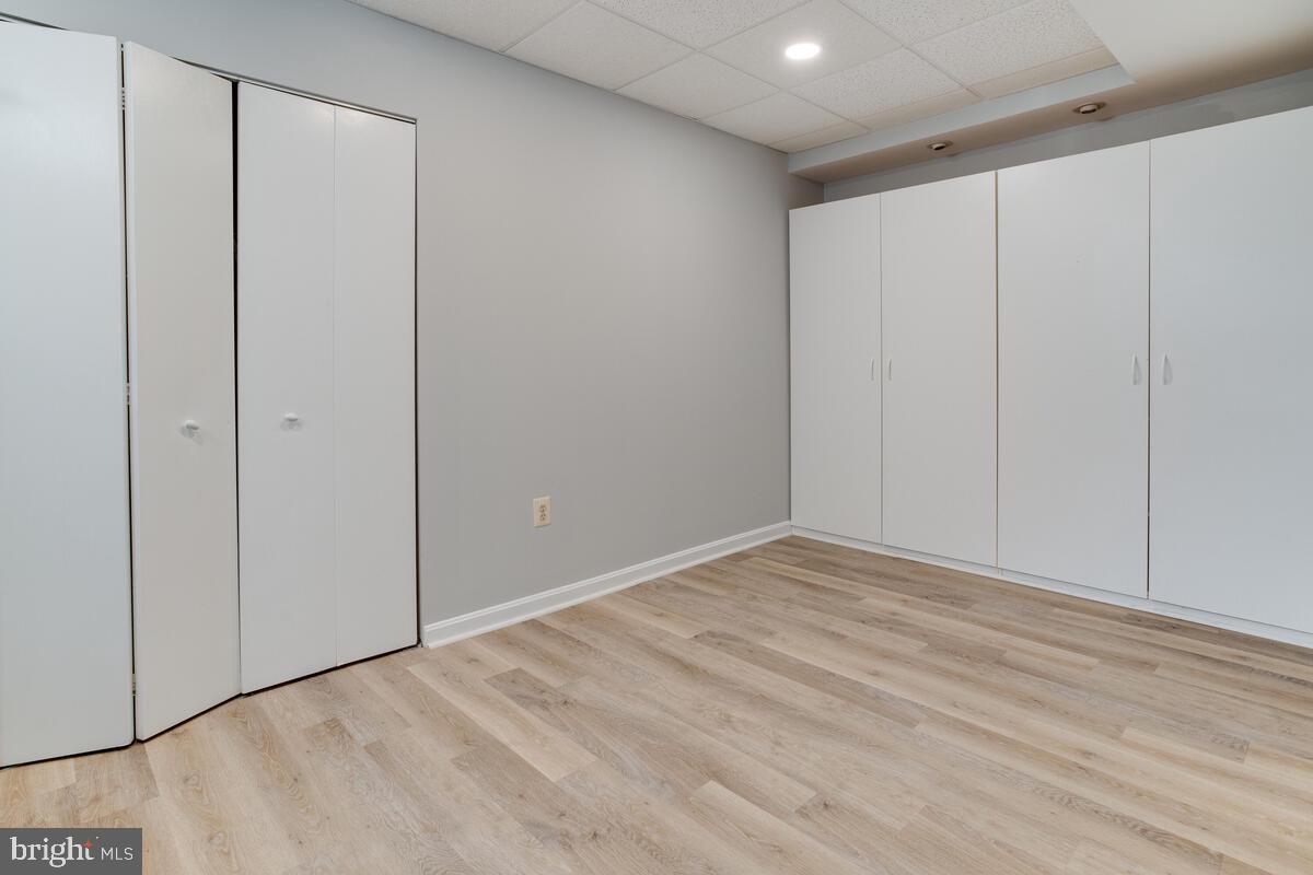 STRATFORD SQUARE - Residential