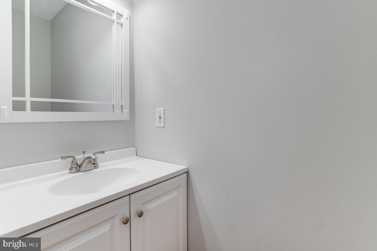 STRATFORD SQUARE - Residential