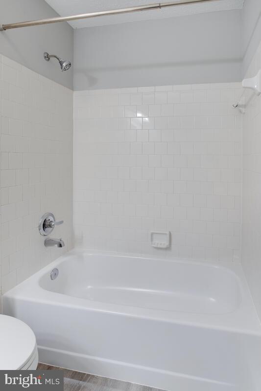 STRATFORD SQUARE - Residential