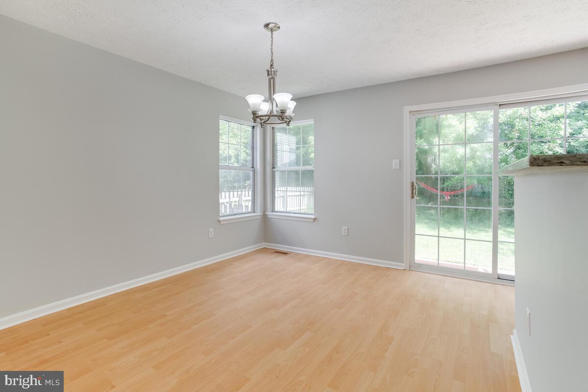 STRATFORD SQUARE - Residential