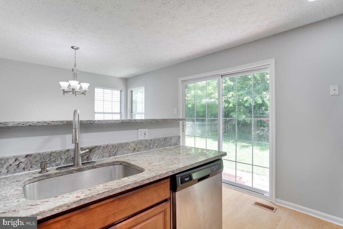 STRATFORD SQUARE - Residential