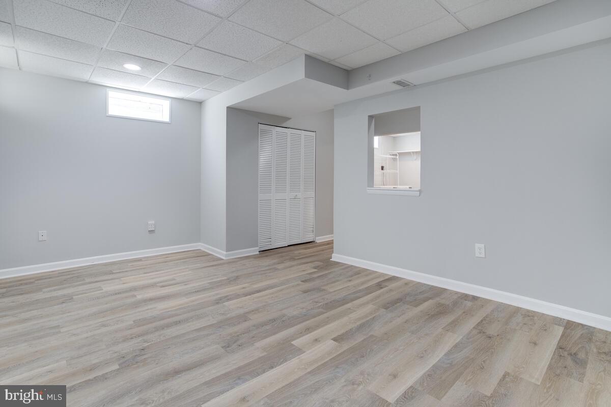 STRATFORD SQUARE - Residential