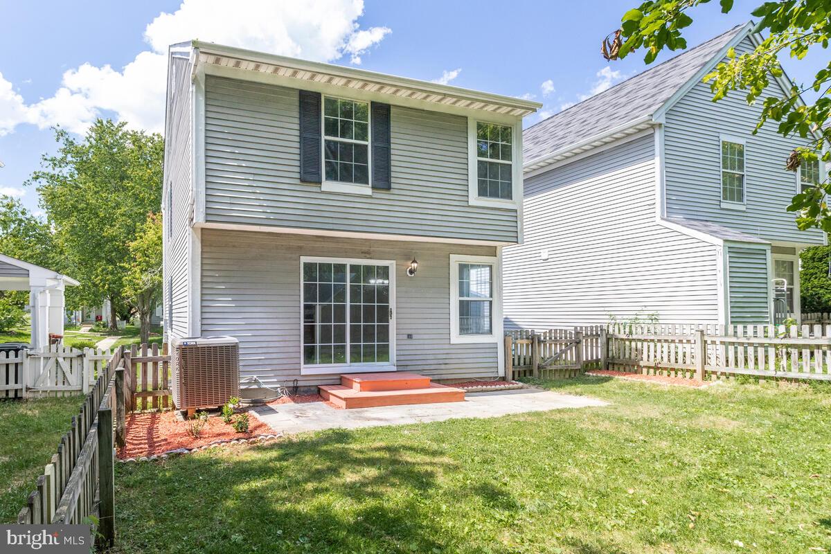 STRATFORD SQUARE - Residential