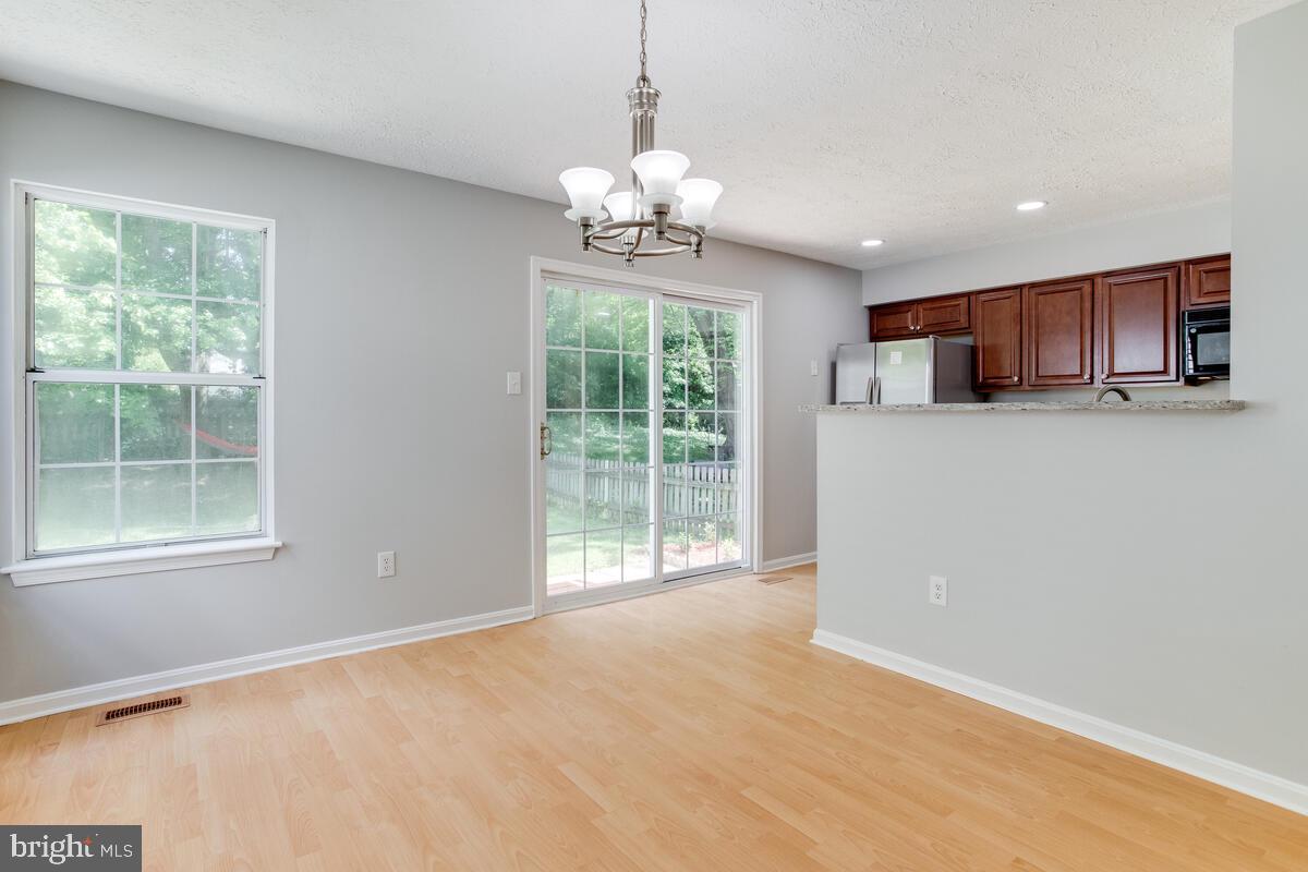 STRATFORD SQUARE - Residential