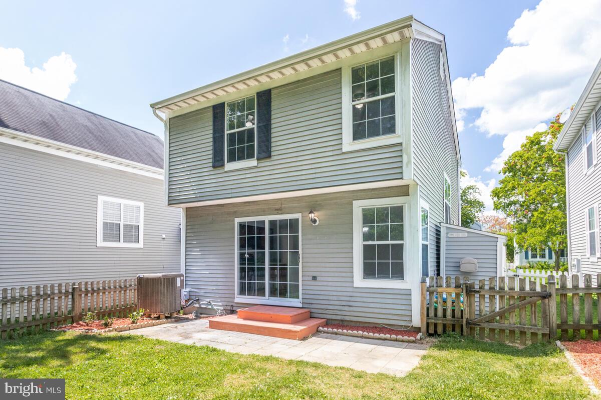 STRATFORD SQUARE - Residential