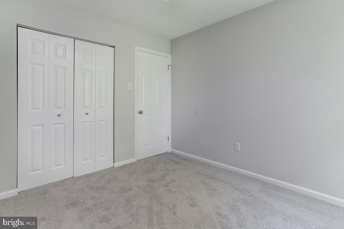 STRATFORD SQUARE - Residential