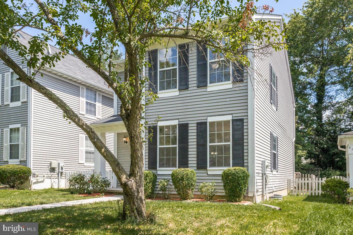 STRATFORD SQUARE - Residential