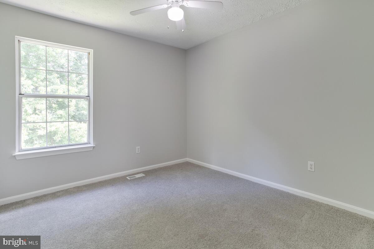 STRATFORD SQUARE - Residential