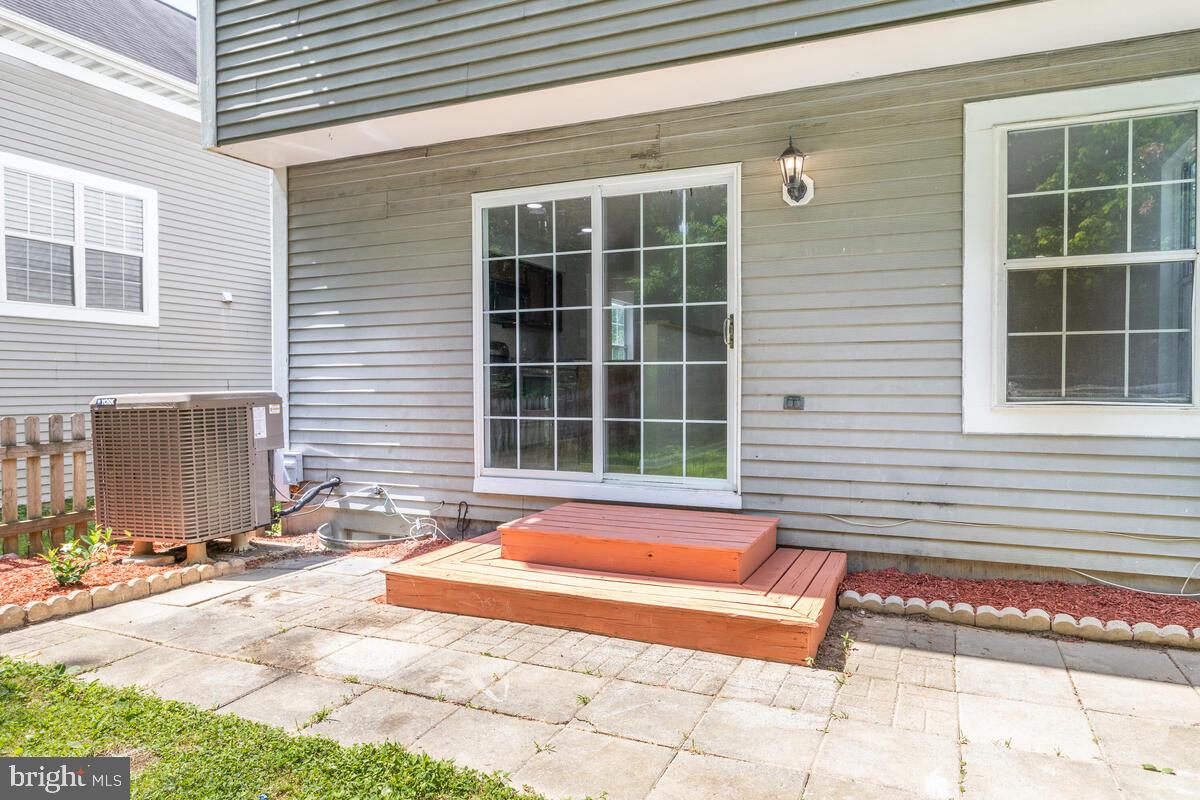 STRATFORD SQUARE - Residential