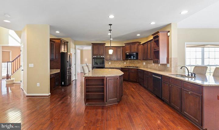 KENSINGTON HILL - Residential Lease