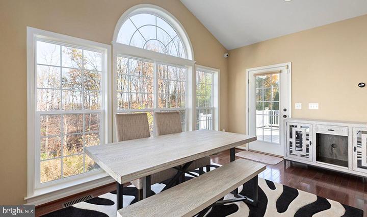 KENSINGTON HILL - Residential Lease