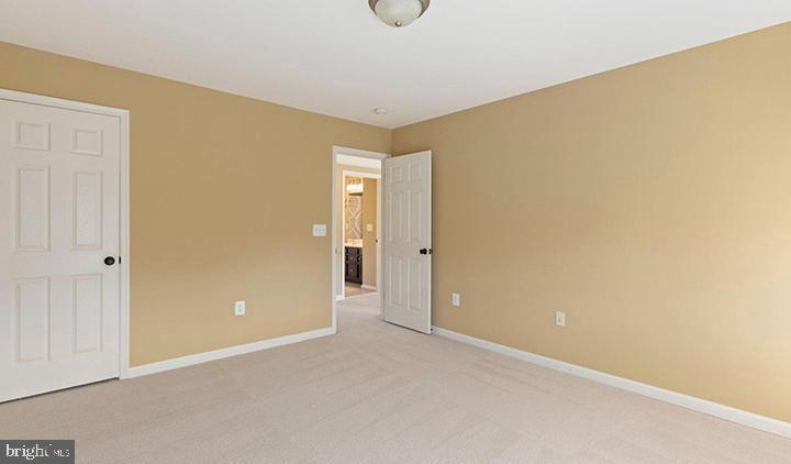 KENSINGTON HILL - Residential Lease