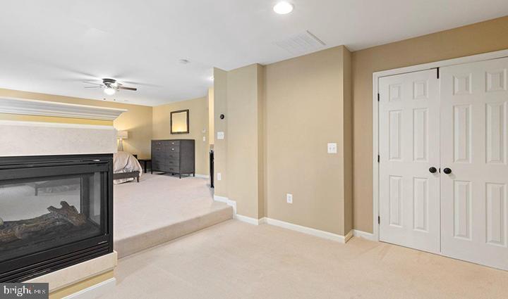 KENSINGTON HILL - Residential Lease