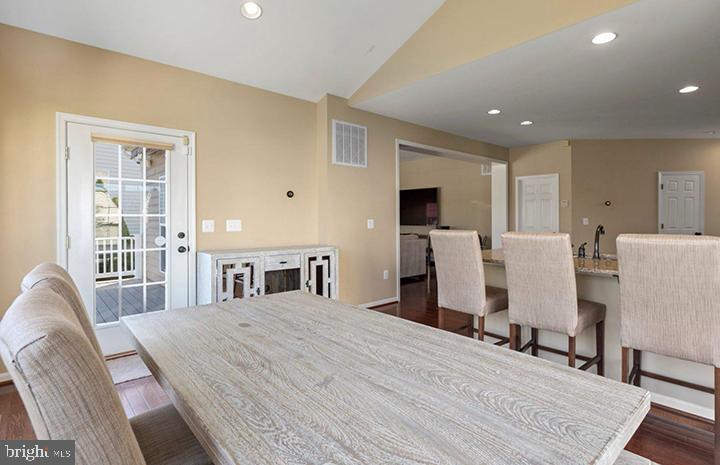 KENSINGTON HILL - Residential Lease