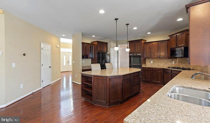 KENSINGTON HILL - Residential Lease