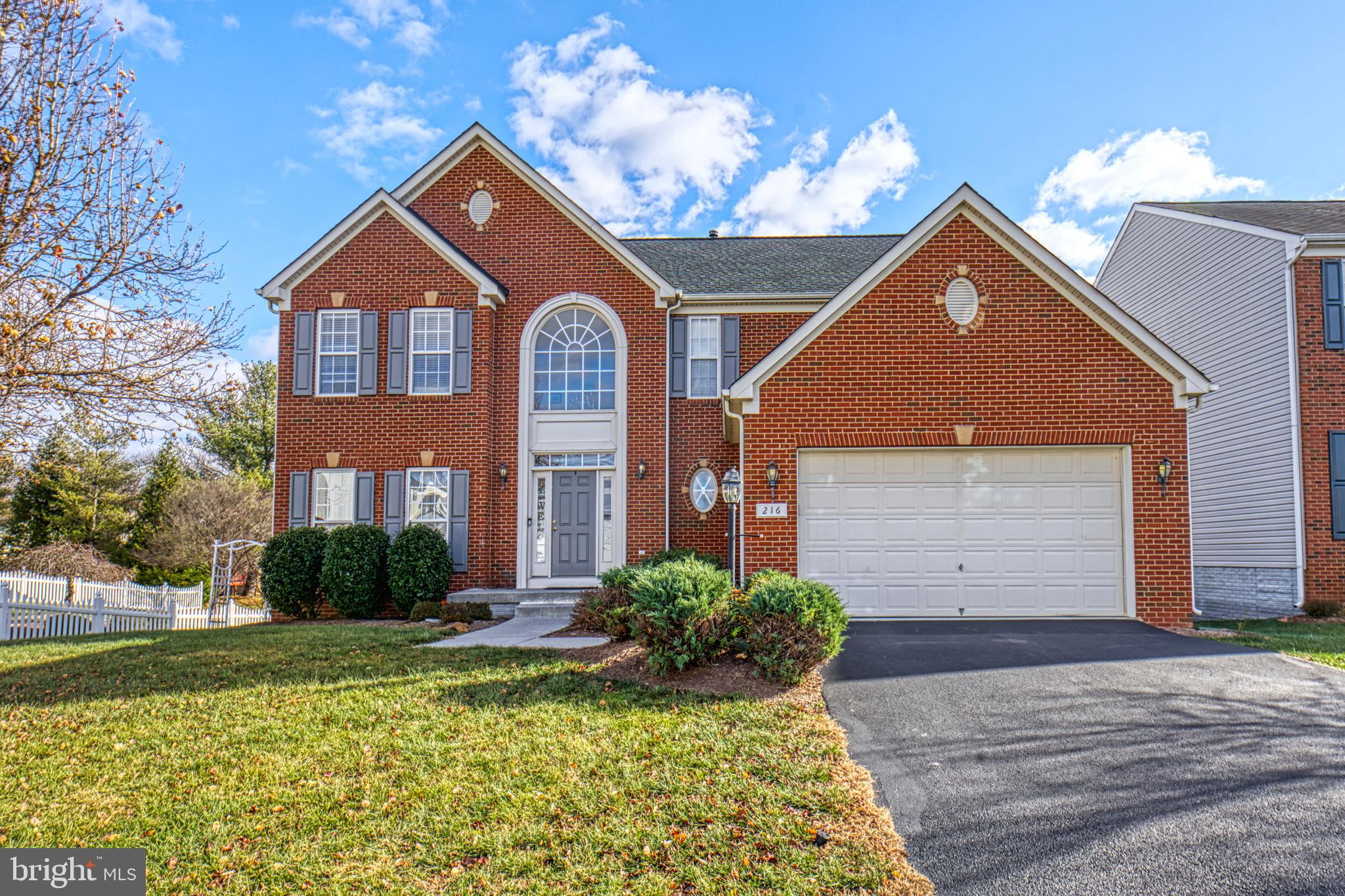 STEPHENS LANDING - Residential Lease