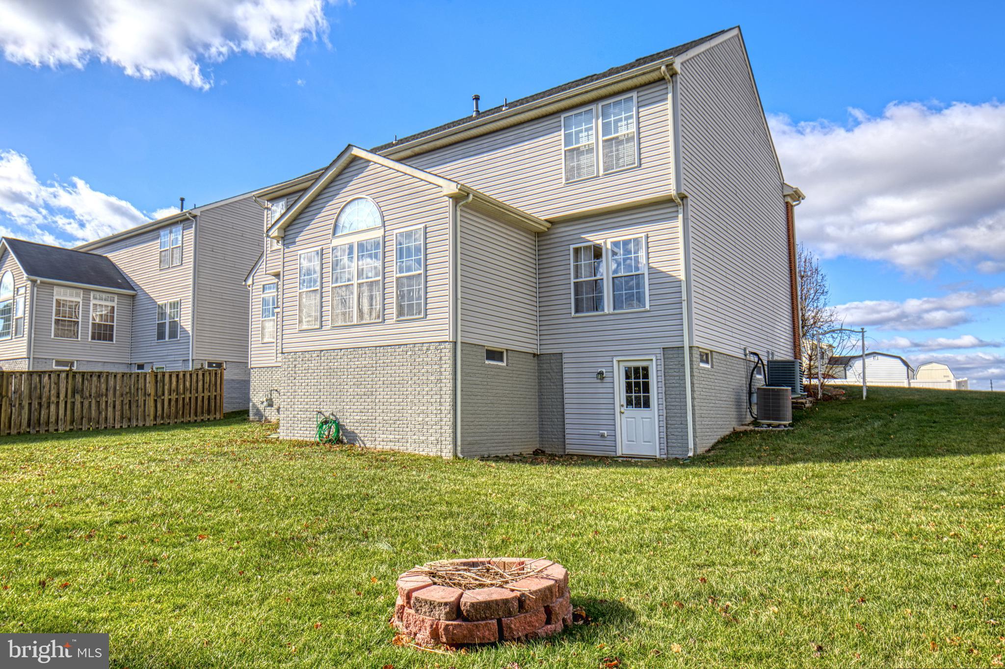 STEPHENS LANDING - Residential Lease