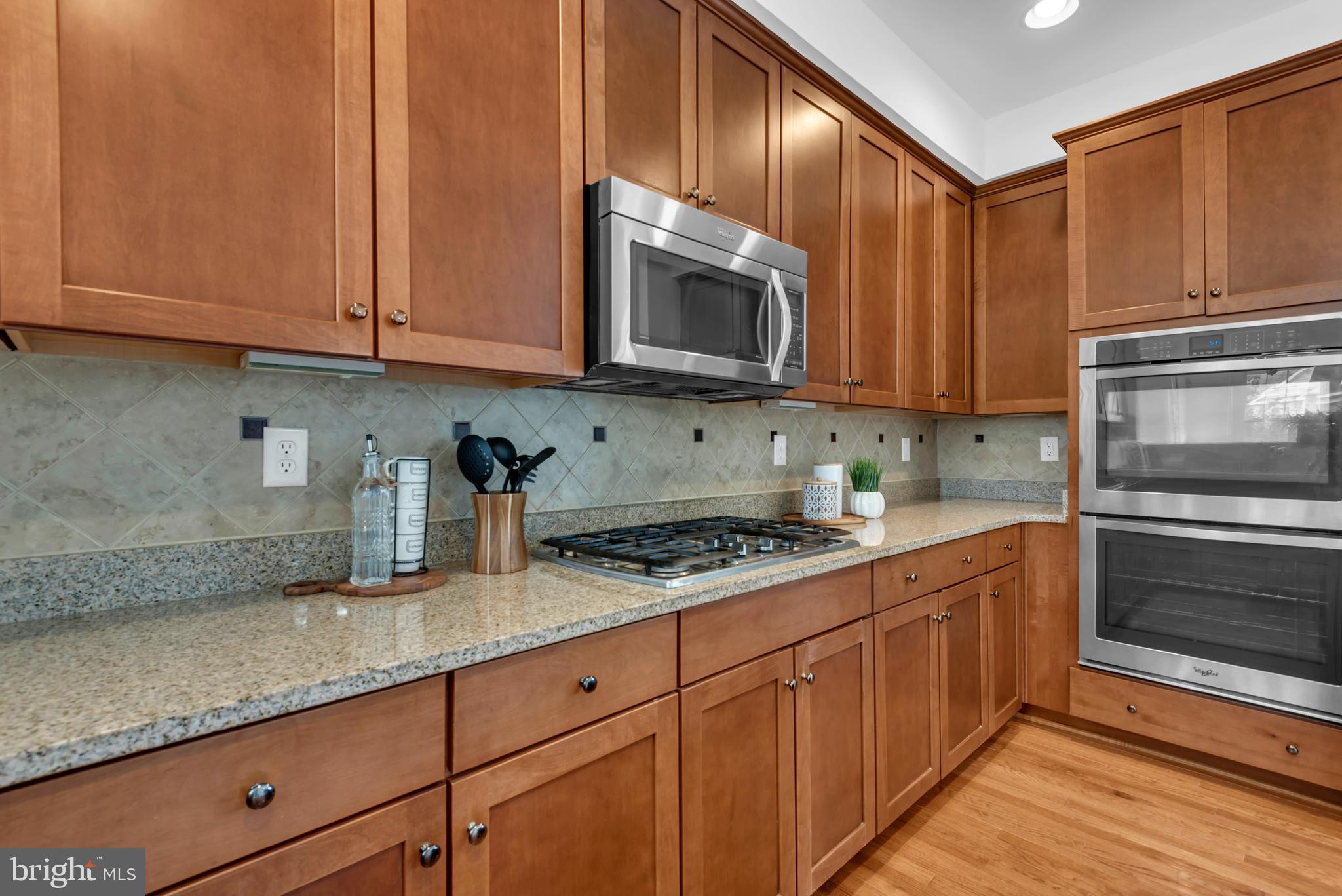 THE PARK AT ADDISON METRO - Residential