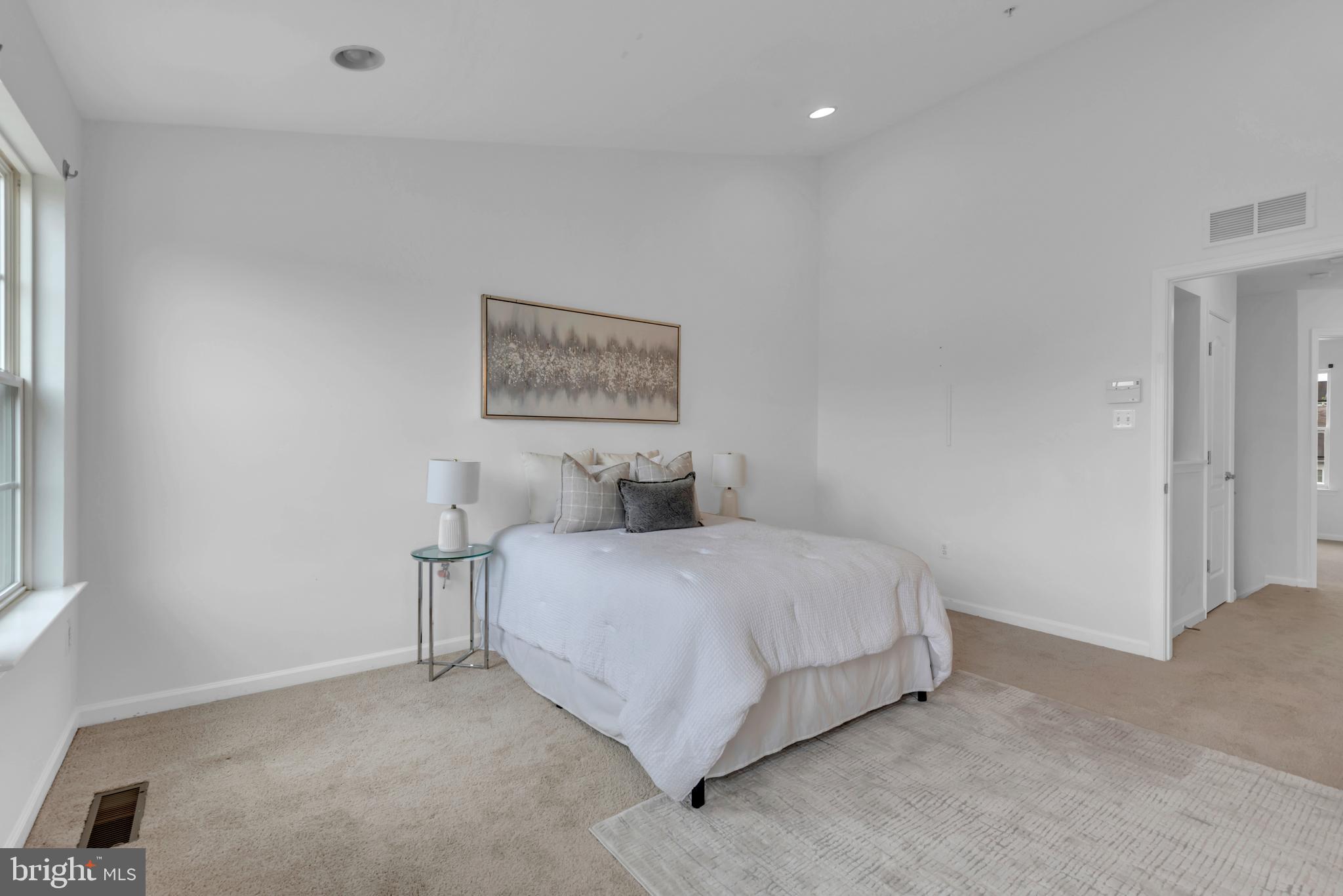 THE PARK AT ADDISON METRO - Residential