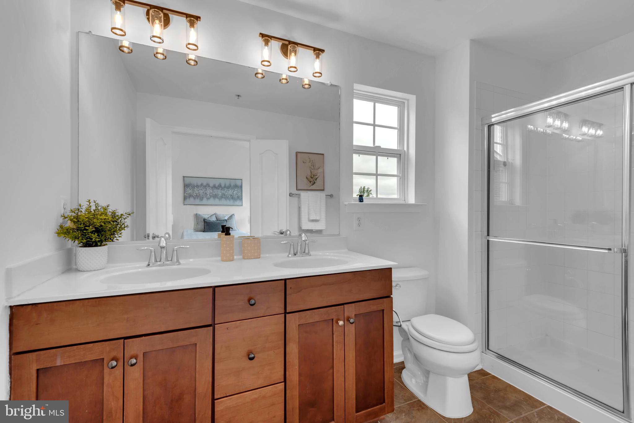 THE PARK AT ADDISON METRO - Residential