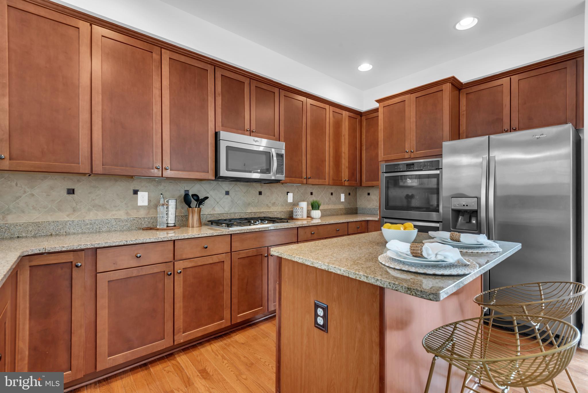 THE PARK AT ADDISON METRO - Residential