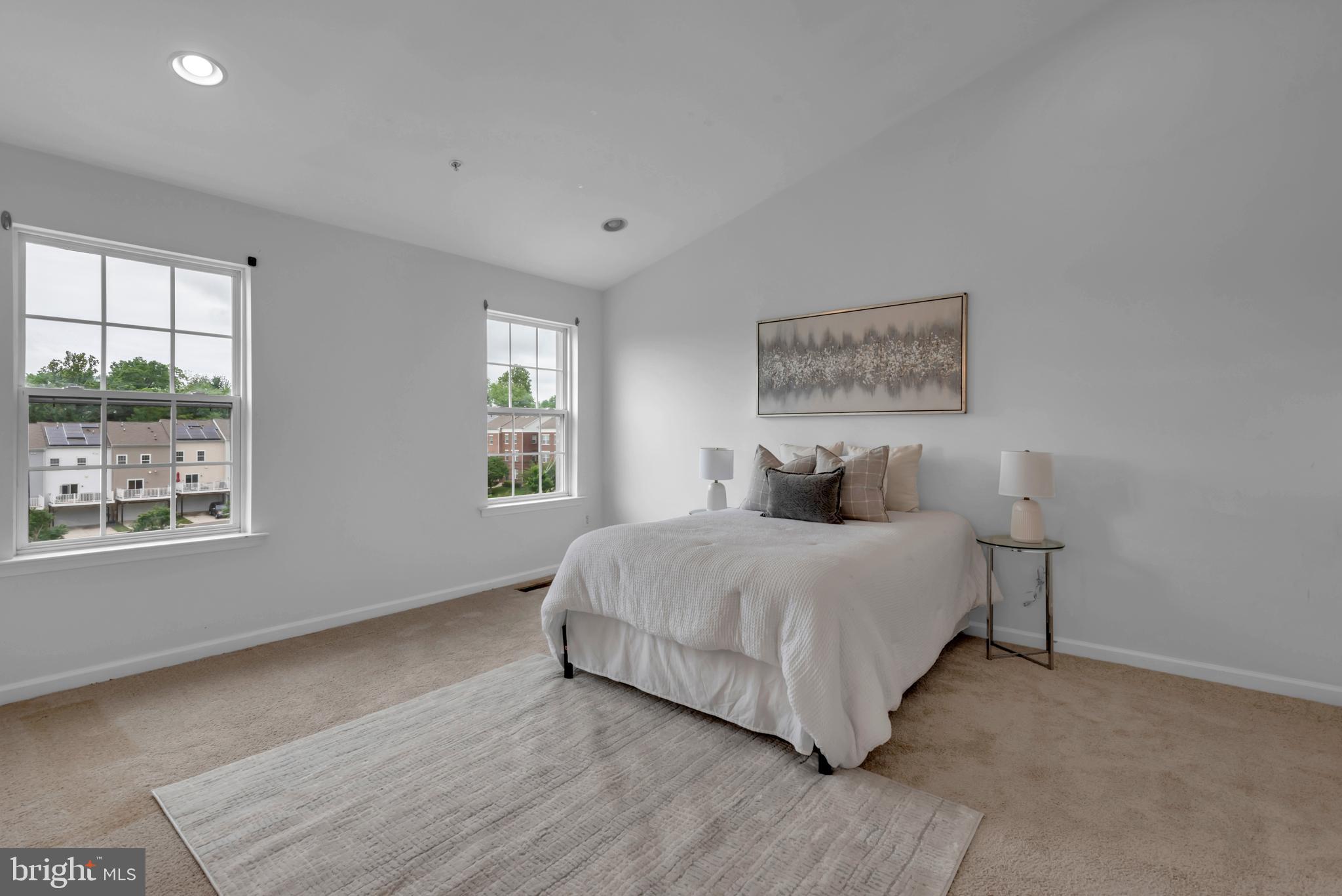 THE PARK AT ADDISON METRO - Residential