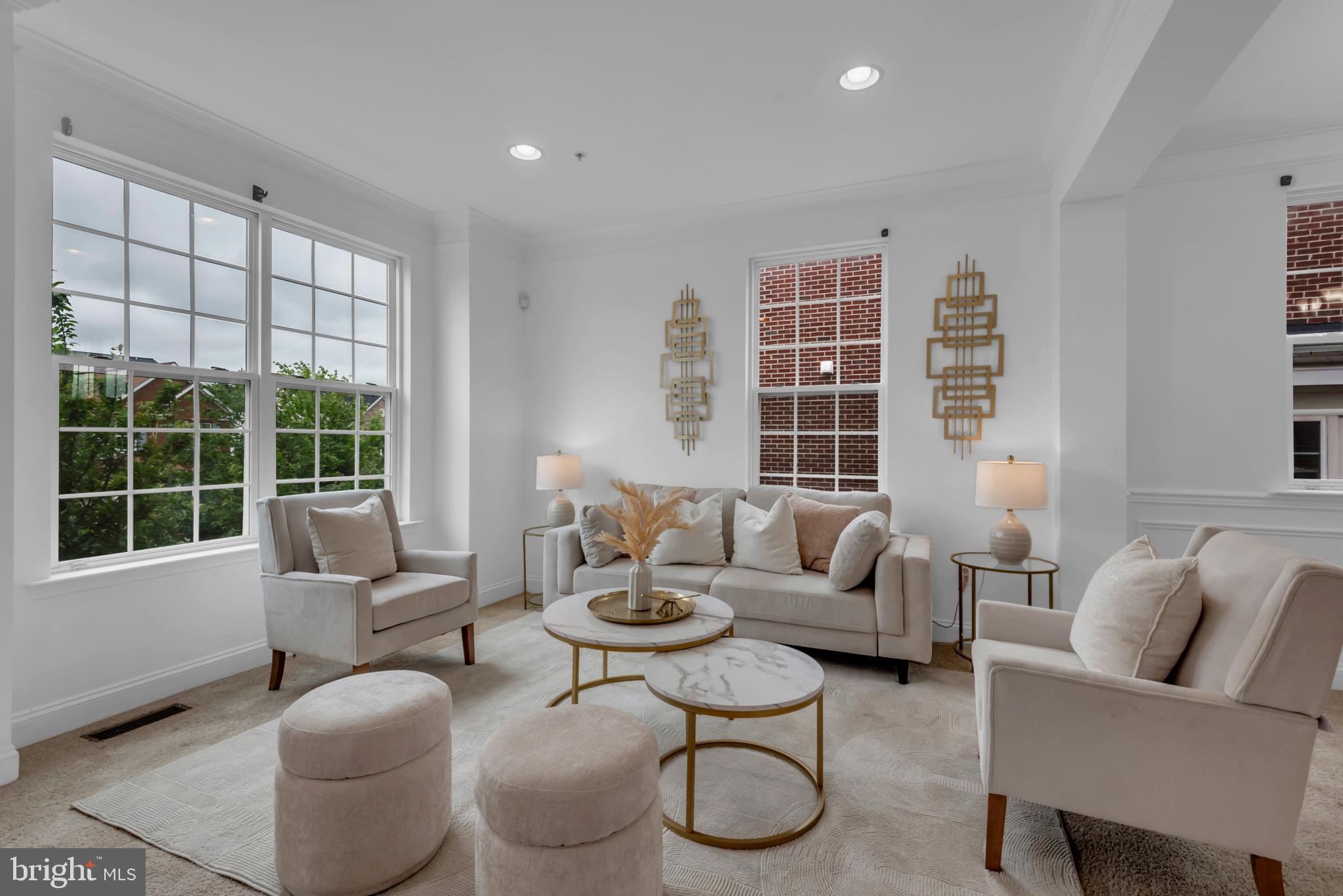 THE PARK AT ADDISON METRO - Residential