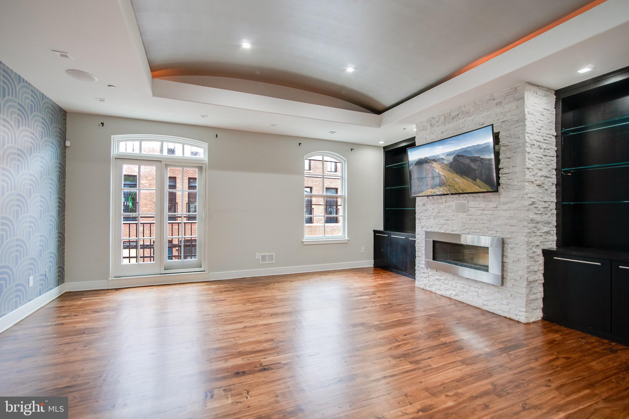 SPRING GARDEN - Residential