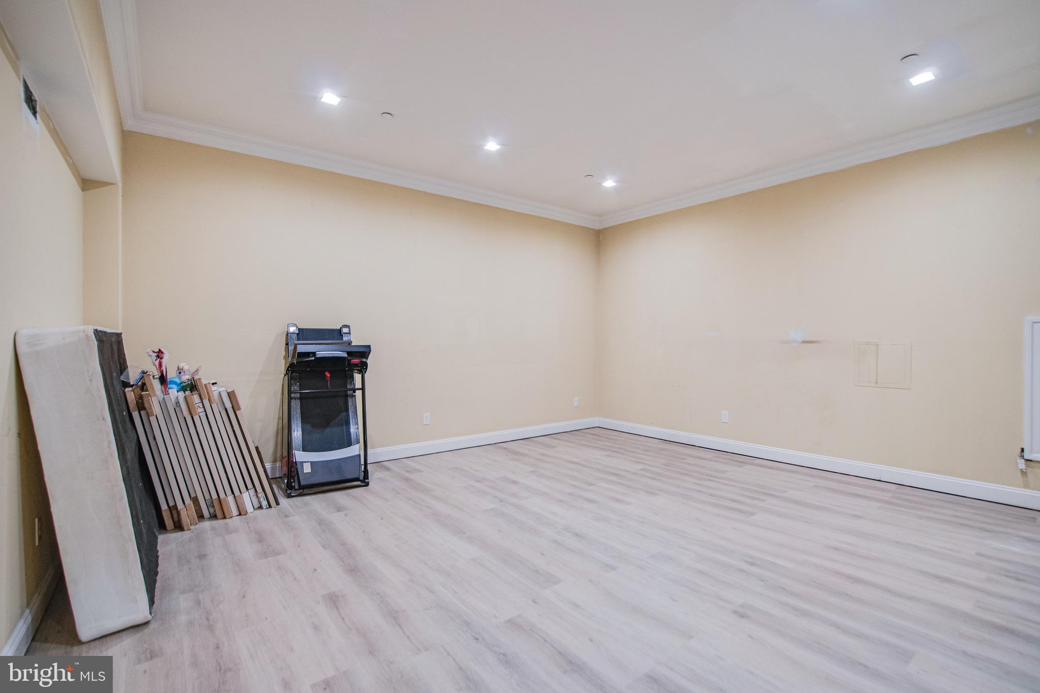 SPRING GARDEN - Residential