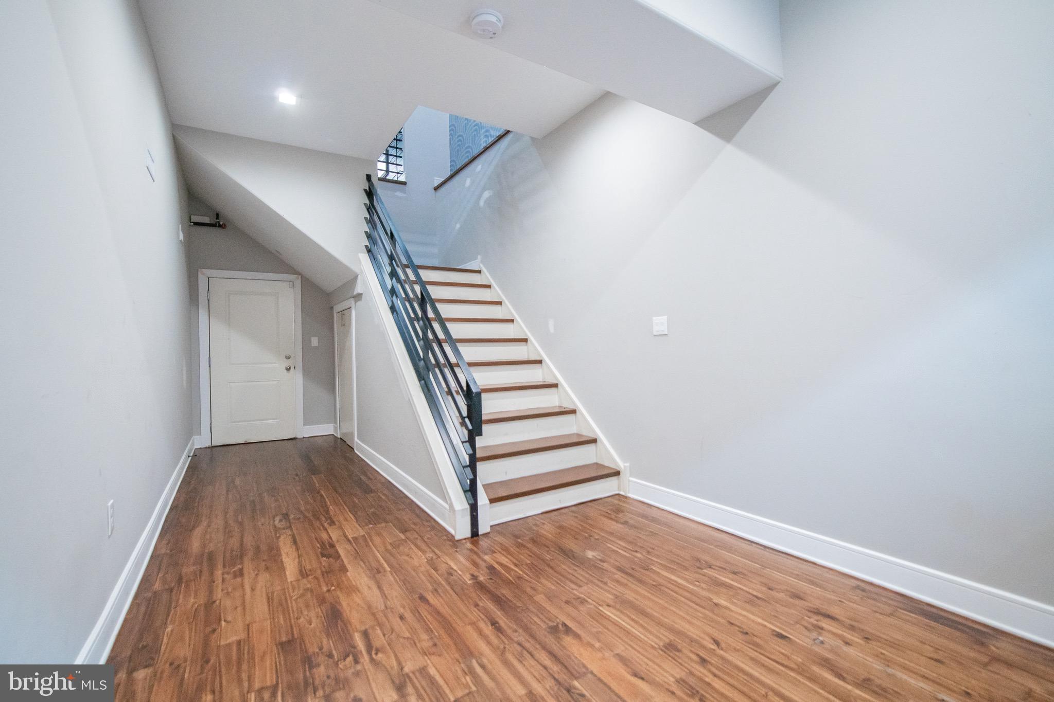 SPRING GARDEN - Residential