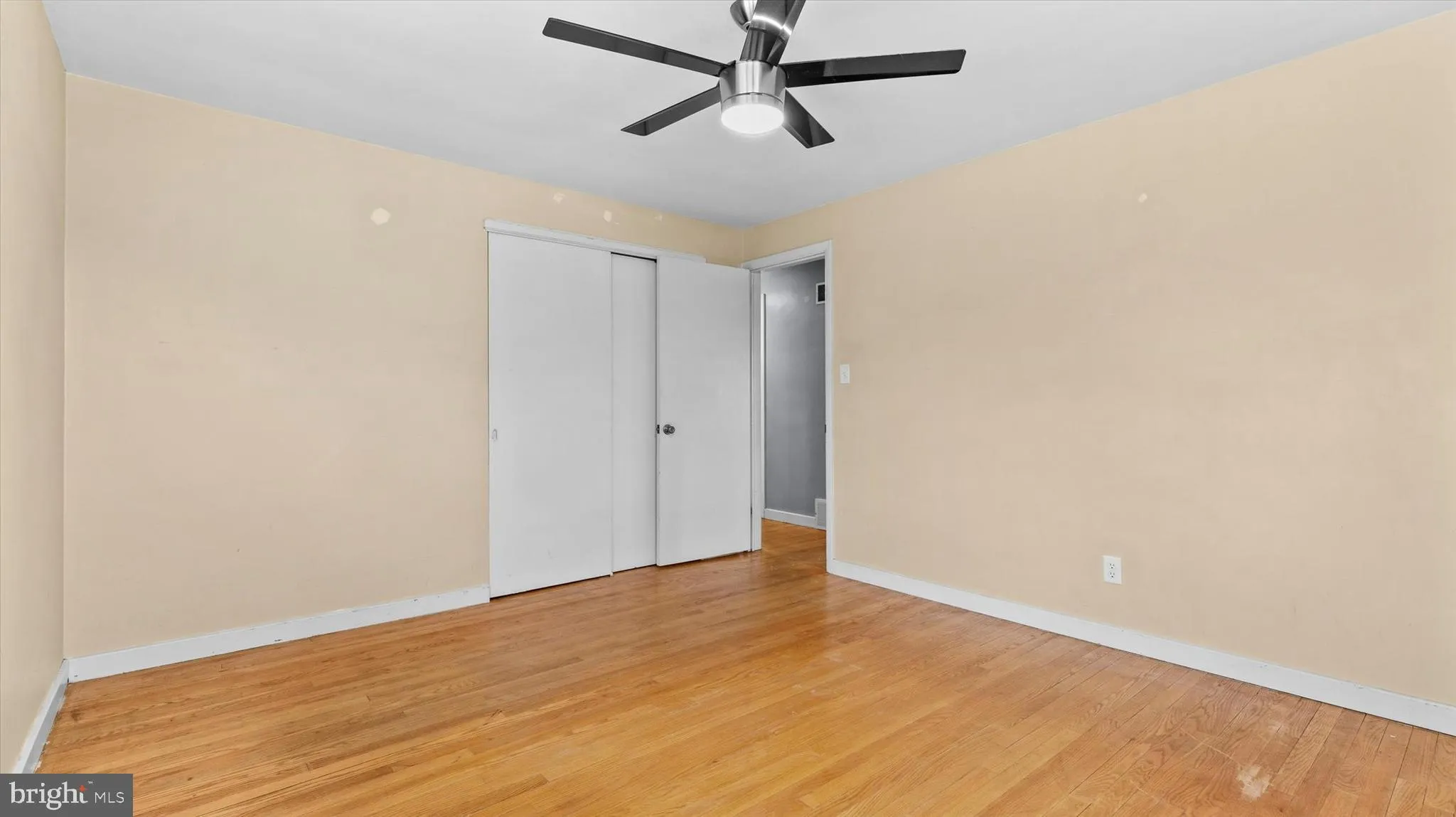 York, Pennsylvania 17402, United States, 3 Bedrooms Bedrooms, ,2 BathroomsBathrooms,Residential,Pending,189644