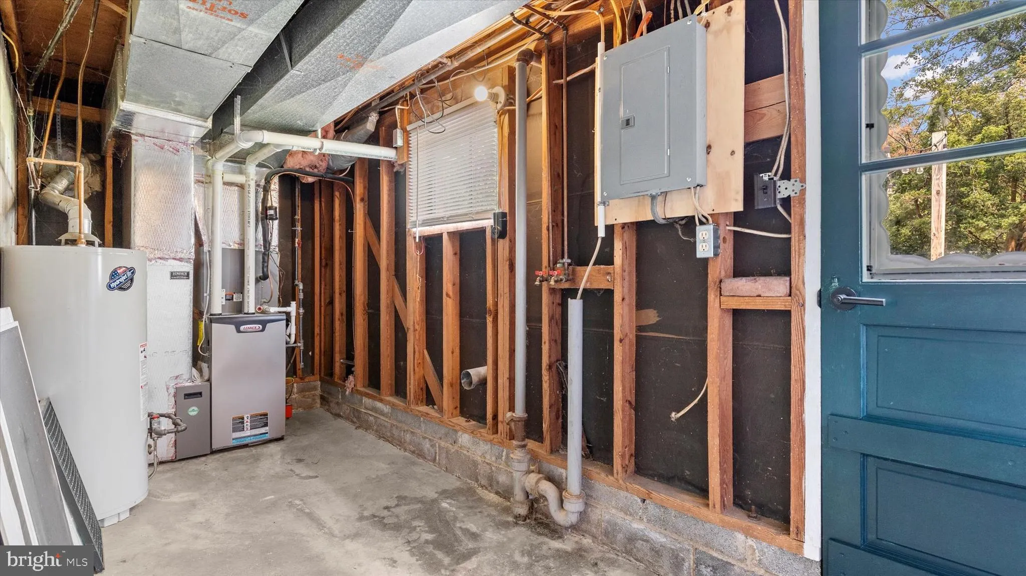 York, Pennsylvania 17402, United States, 3 Bedrooms Bedrooms, ,2 BathroomsBathrooms,Residential,Pending,189644