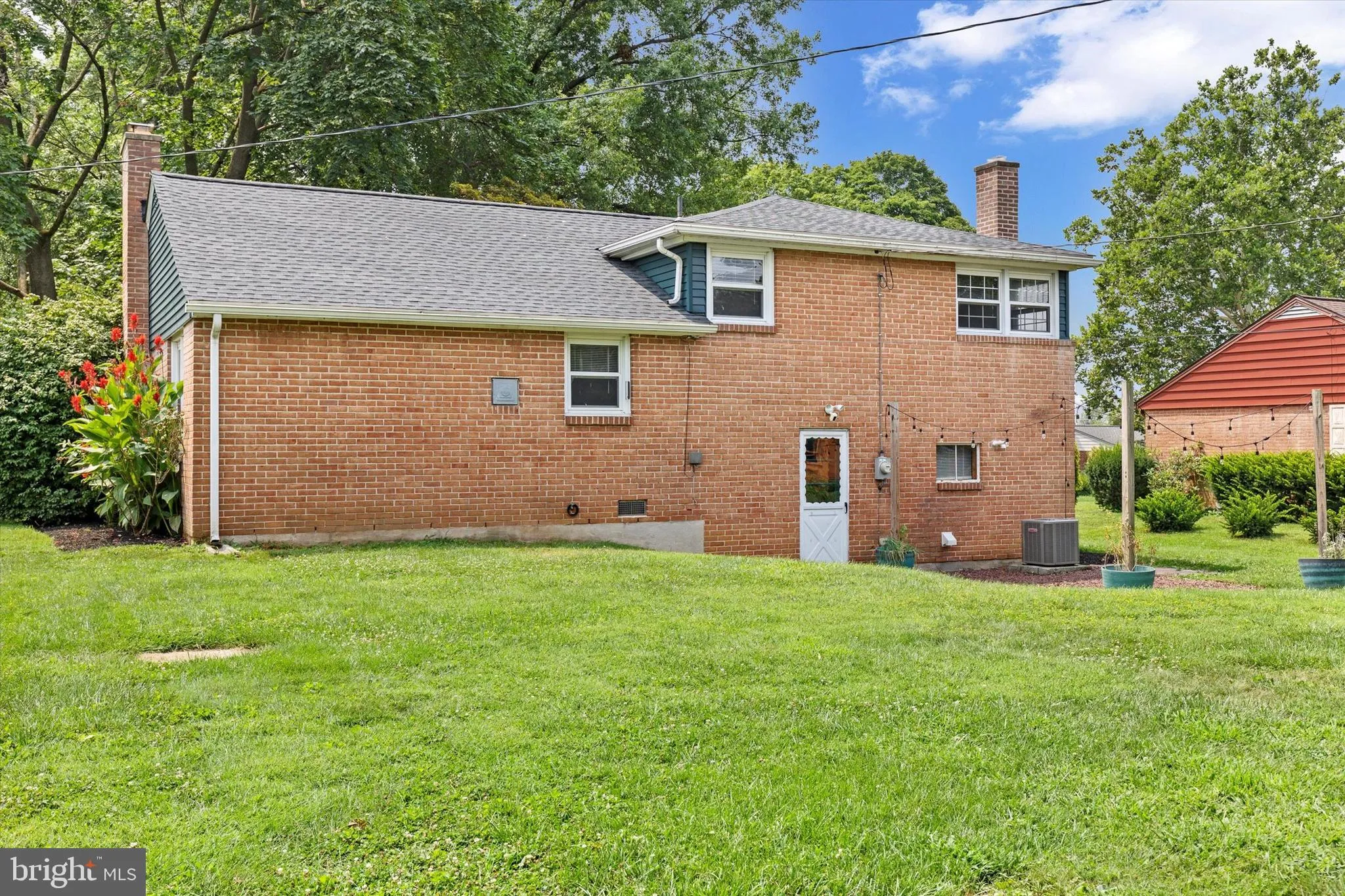 York, Pennsylvania 17402, United States, 3 Bedrooms Bedrooms, ,2 BathroomsBathrooms,Residential,Pending,189644