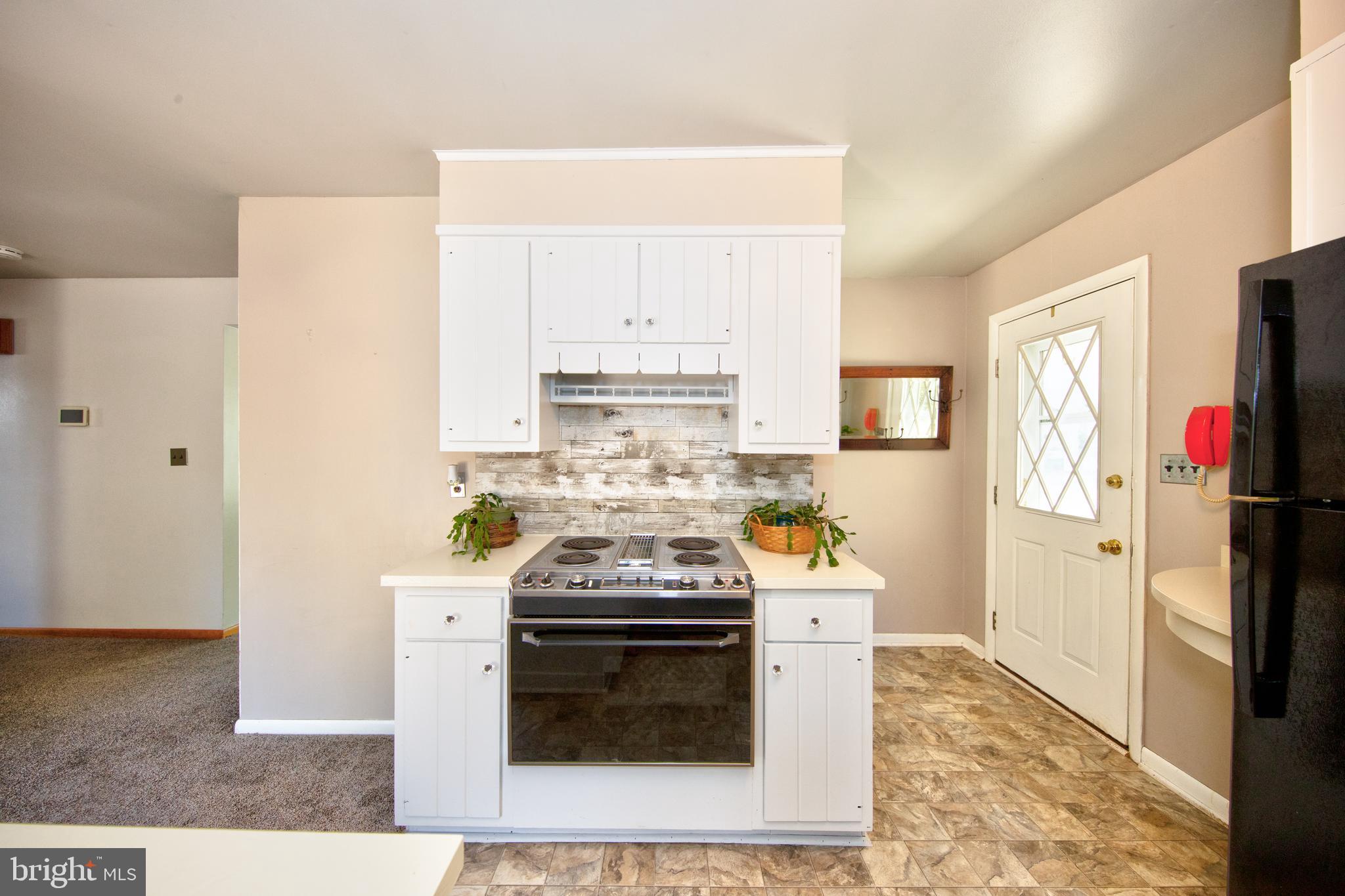 LEWIS MANOR - Residential