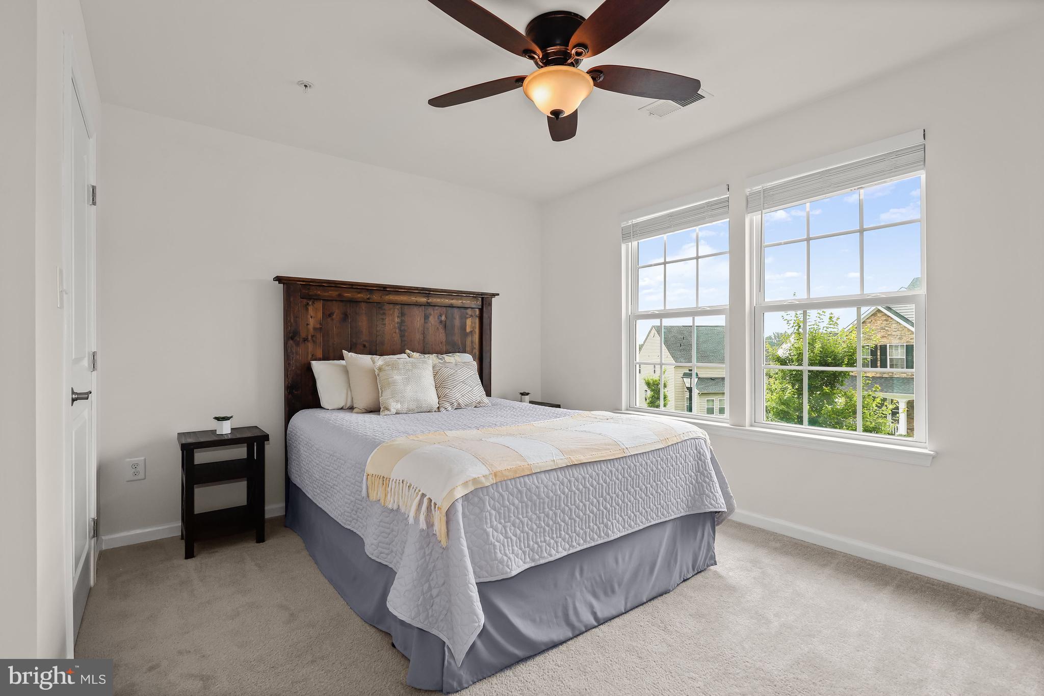 FIELDCREST - Residential