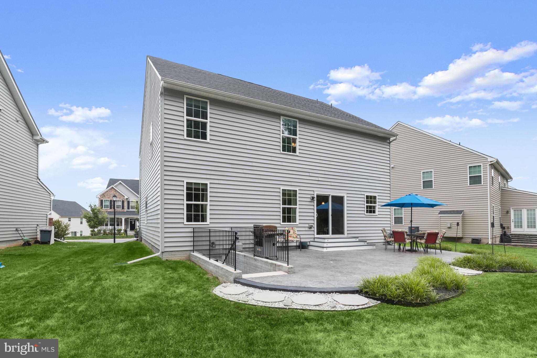 FIELDCREST - Residential