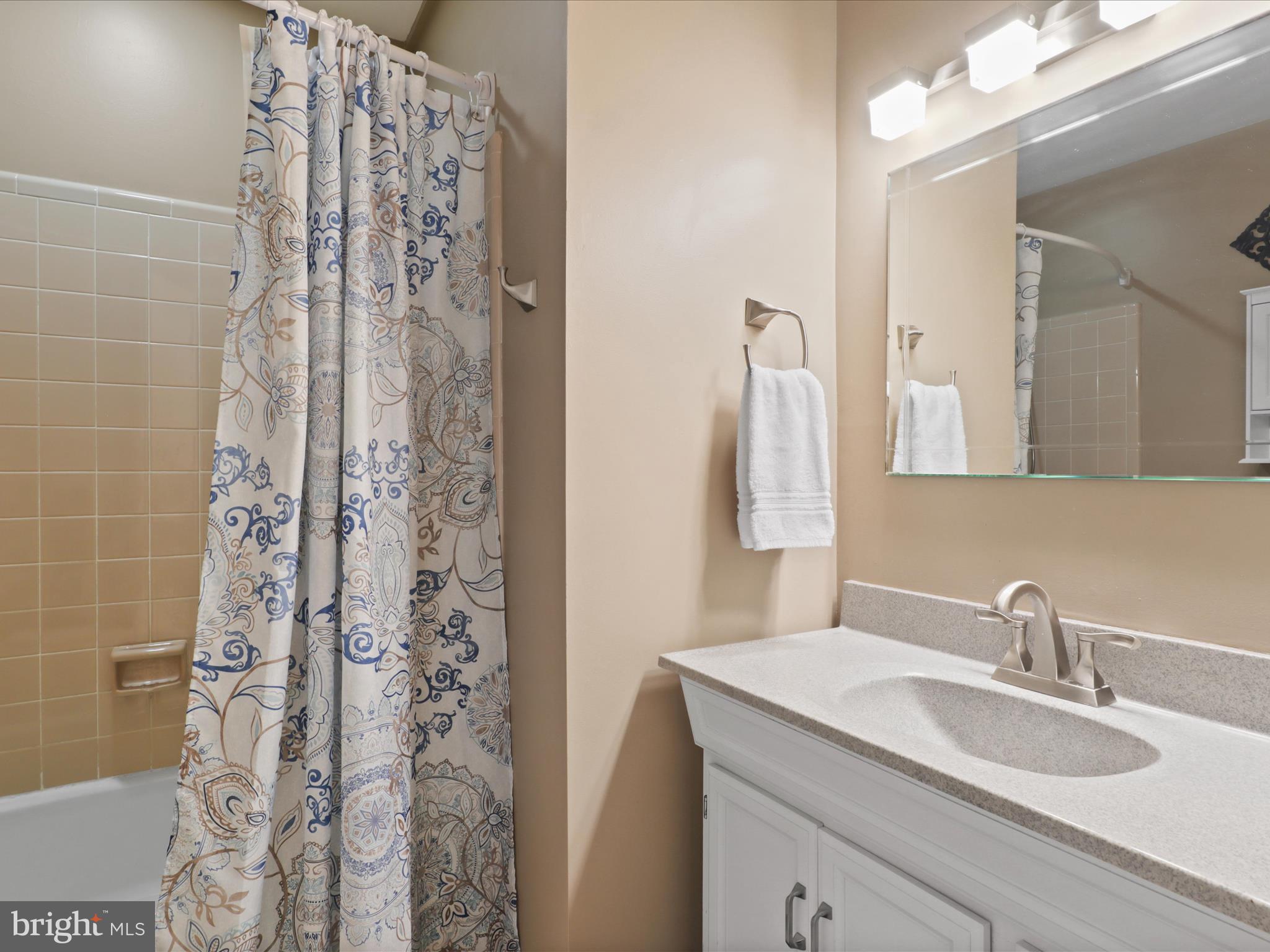 DANBURY FOREST - Residential