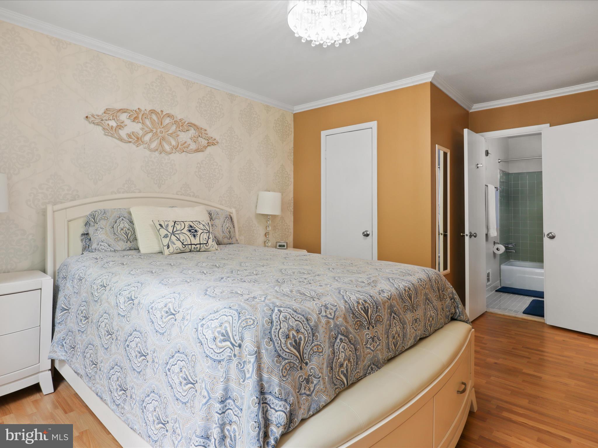 DANBURY FOREST - Residential