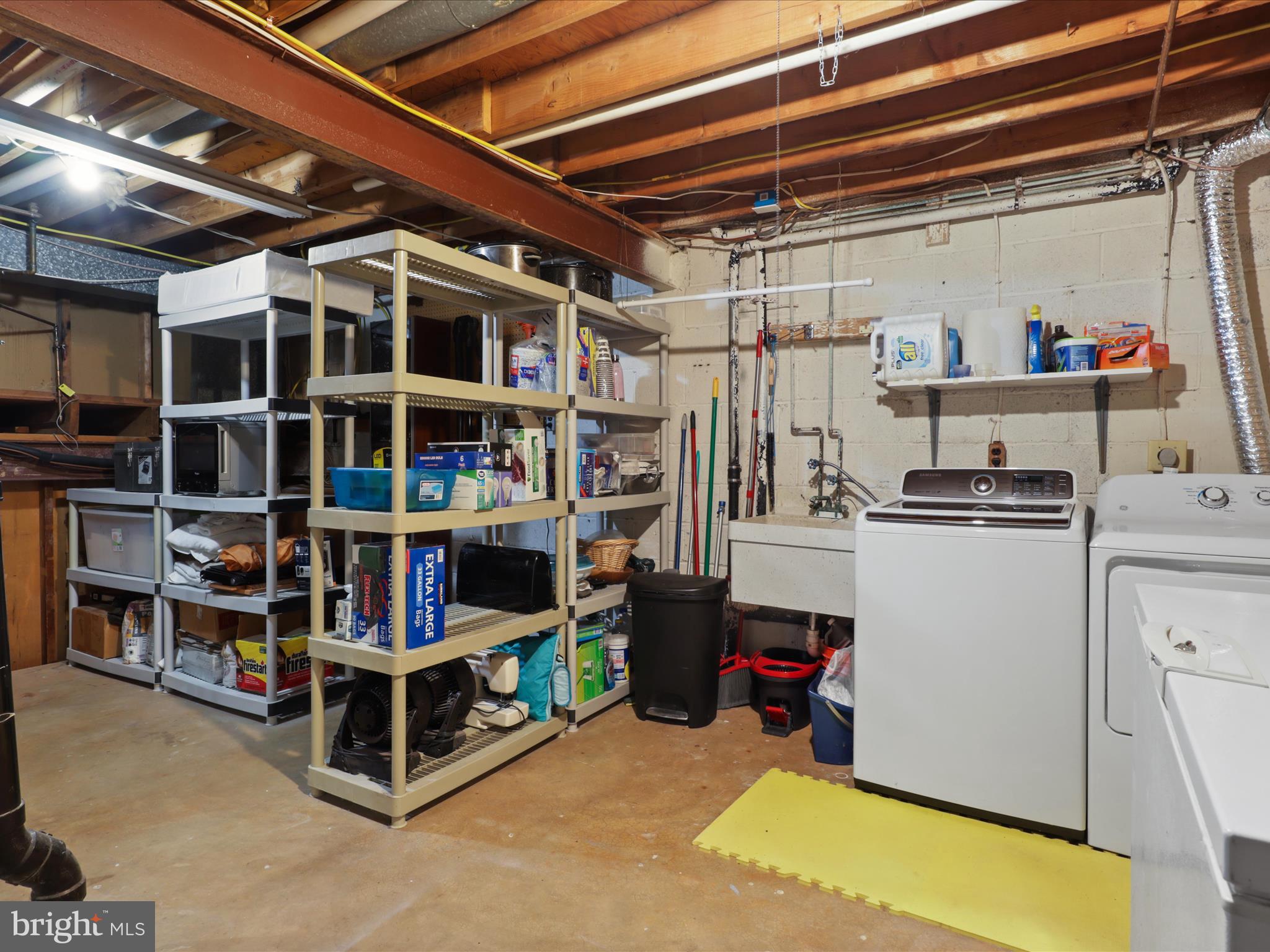 DANBURY FOREST - Residential