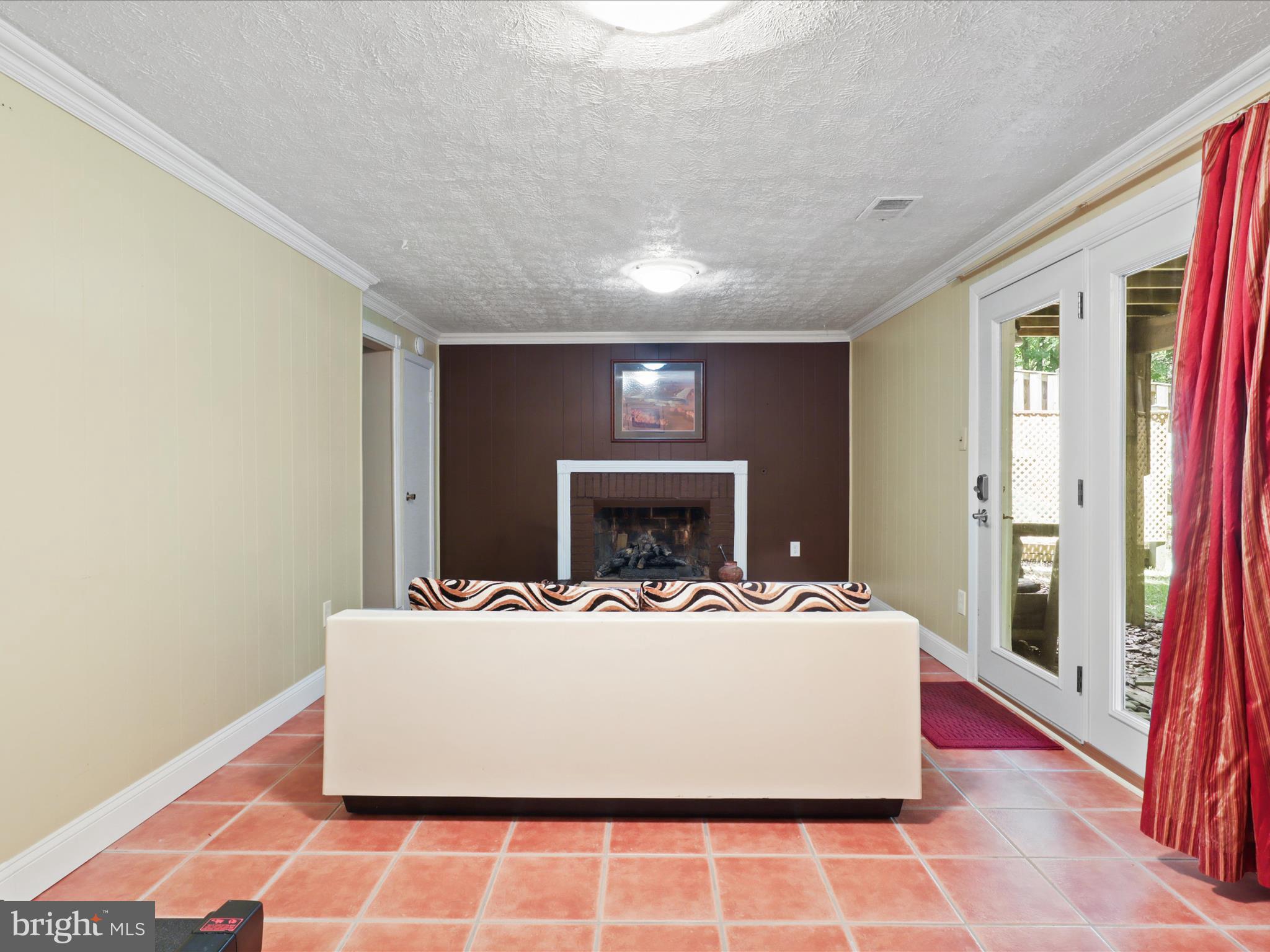 DANBURY FOREST - Residential