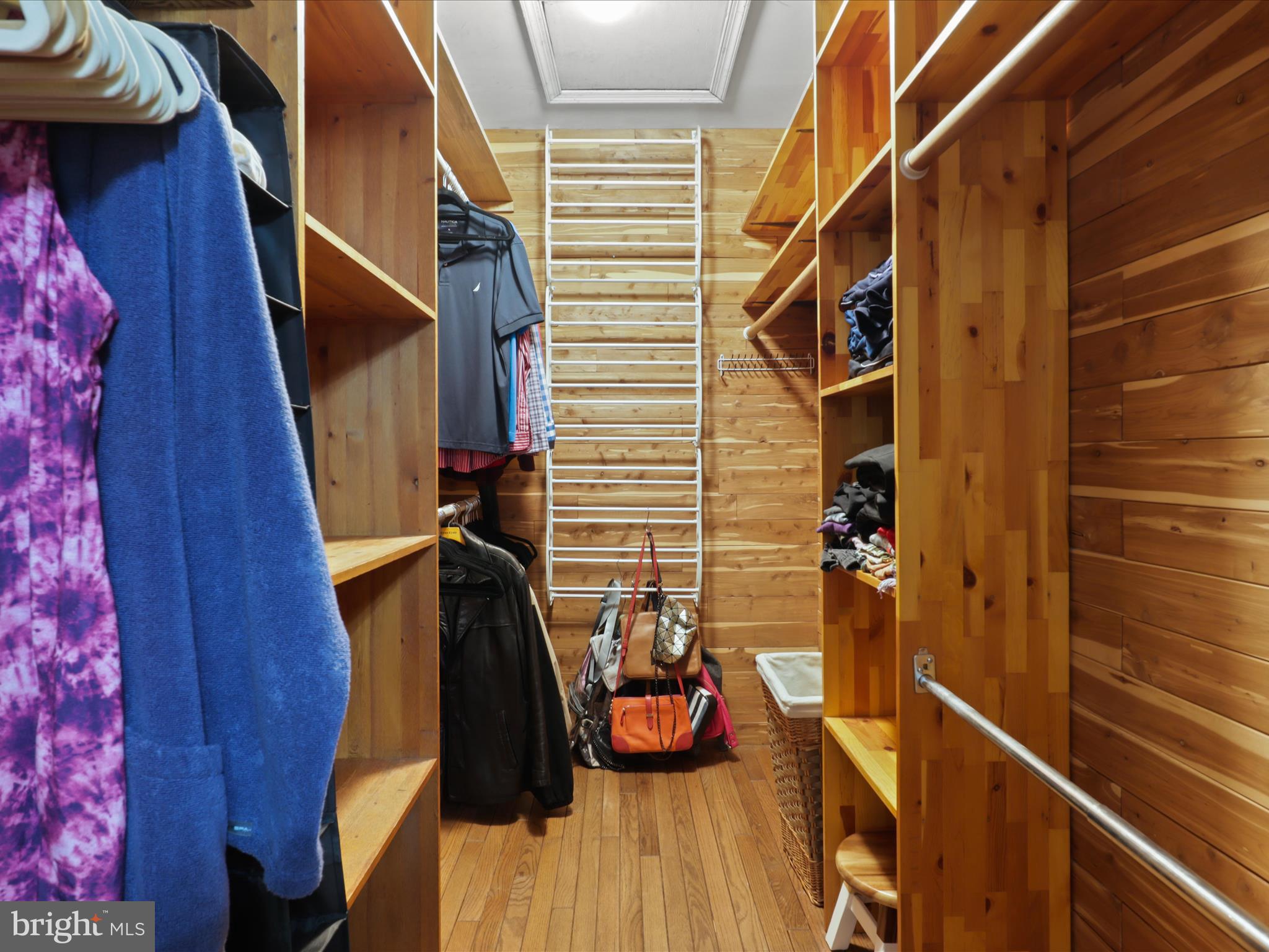 DANBURY FOREST - Residential