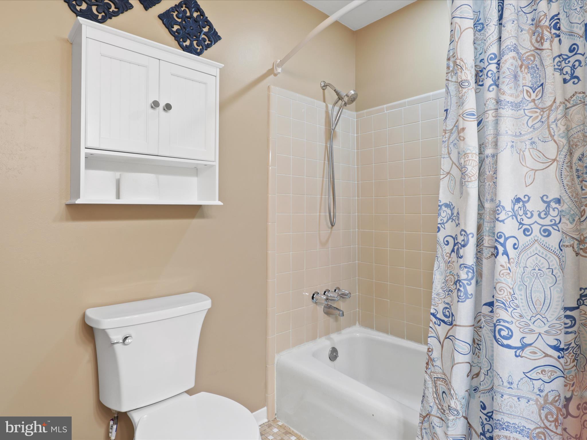 DANBURY FOREST - Residential